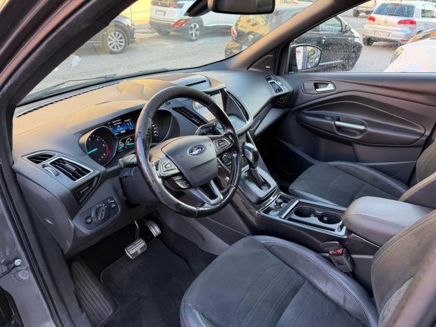 Ford Kuga 2.0 TDCI 150 CV S&S 4WD Powershift ST-Line - Foto 8