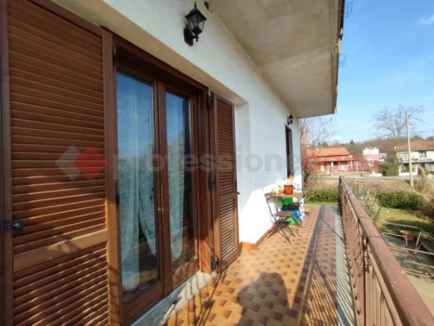 Casa indipendente di 435 m² con più di 5 locali e box auto in vendita a Oleggio Castello - Foto 7