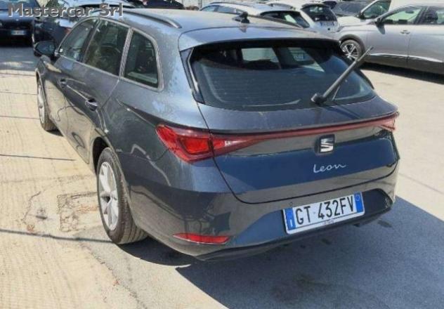 SEAT Leon SW 2.0 TDI 150cv STYLE DSG - GT432FV rif. 24129779 - Foto 2