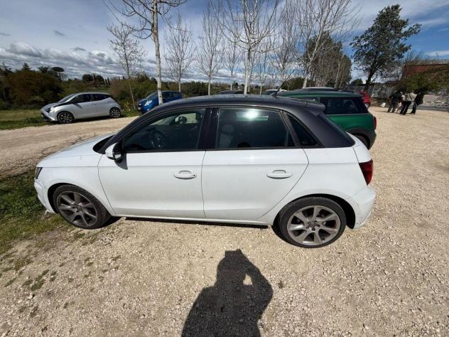 AUDI - A1 Sportback - 1.4 TDI ultra Design - Foto 9