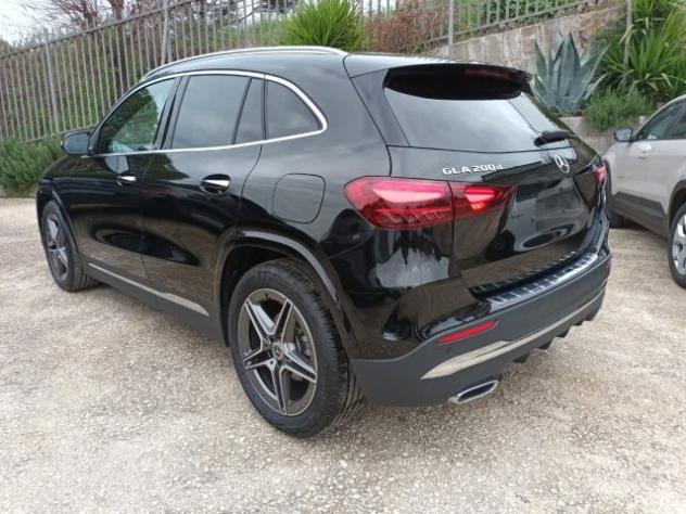 MERCEDES-BENZ GLA 200 D AMG PREMIUM 150CV AUTO PACK LUCI INT rif. 23775596 - Foto 4