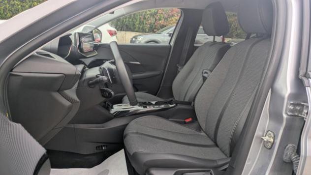 PEUGEOT 208 HYBRID ALLURE eDCS6 1.2cc 110cv rif. 24212167 - Foto 5