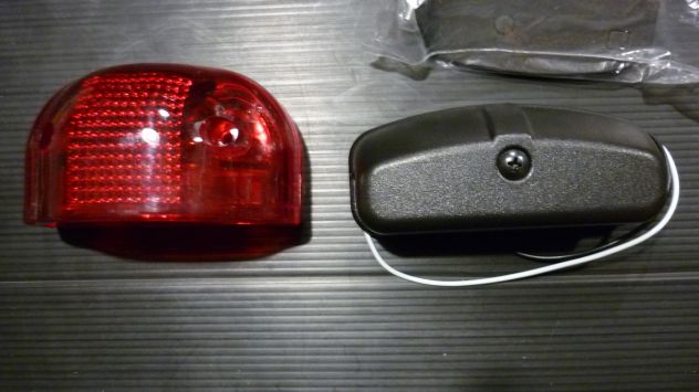 Fanali Led Targa veicoli due colori rosso o nero 12 volt - Foto 2