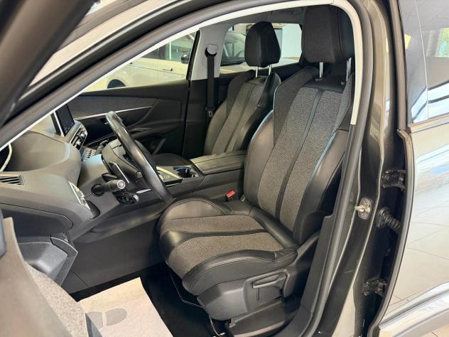 Peugeot 3008 1.2 PURETECH TURBO 130CV EAT6 ALLURE 2018 - Foto 5