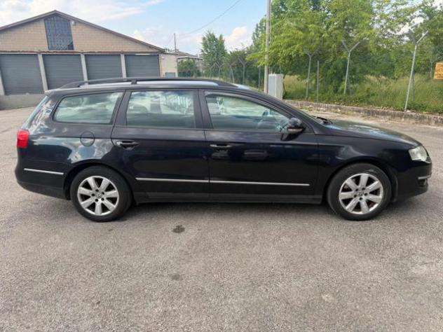 VOLKSWAGEN Passat 2.0 16V TDI Var. Highline senza lavoro da fare rif. 23711890 - Foto 4