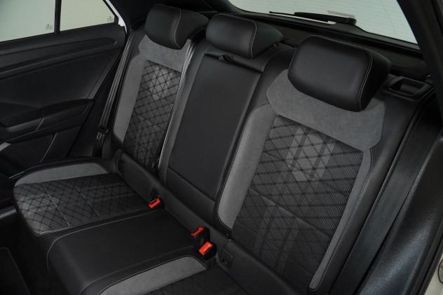 Volkswagen T-Roc 1.0 TSI R-Line 110CV - Foto 10