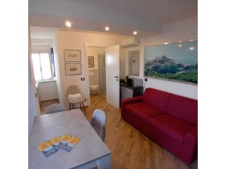Trilocale in affitto a Vezzano Ligure