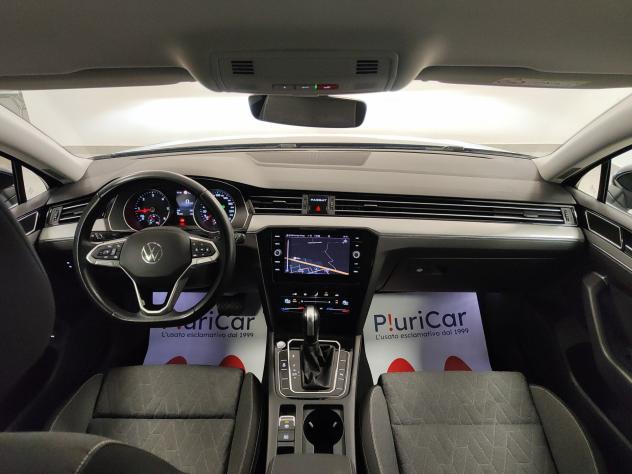 Volkswagen Passat Variant 2.0TDI EVO DSG Navi FariLED ClimaBizona - Foto 3