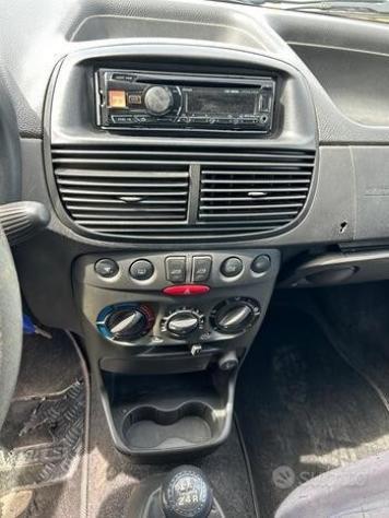 FIAT Punto 3ª serie Punto 1.2 5 porte Actual - Foto 9