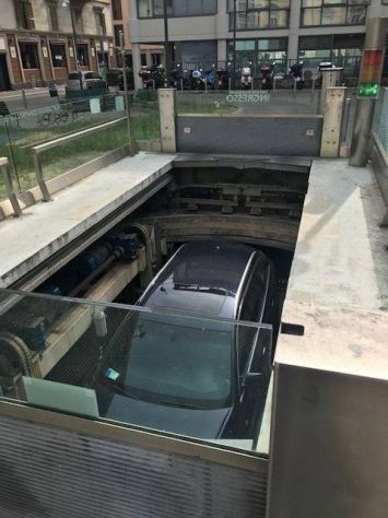 milano via adda 9 posti meccanizzati in affitto 190/mese tutto incluso - Foto 2