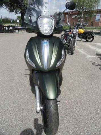 PIAGGIO Beverly 300 i.e. BEVERLY 300 S rif. 23610008 - Foto 3