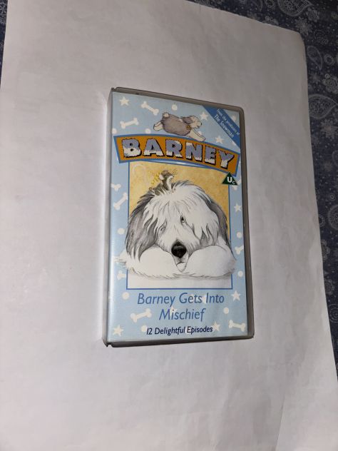 VIDEOCASSETTA COME NUOVA INTROVABILE COMPLETA DEL 1989”BARNEY-GETS INTO MISCHI - Foto 2