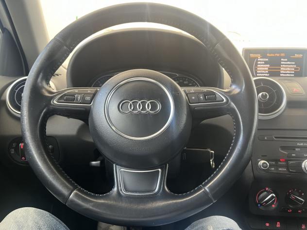 Audi A1 A1 1.6 tdi Attraction 90cv TUA DA 99,00 EURO AL MESE - Foto 9