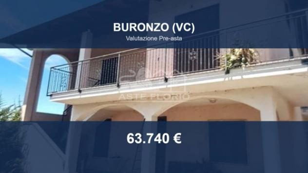 Immobile in asta di 112 m² con più di 5 locali e box auto in vendita a Buronzo