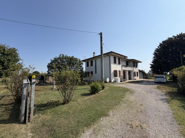 Singola in vendita a Lendinara