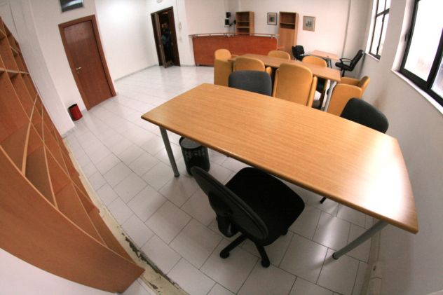 Locale arredato pronto con posti auto euro 399 - Foto 7