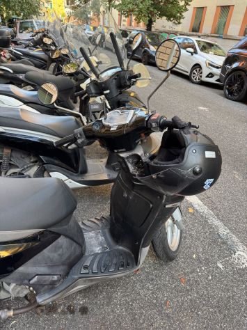 Vendo Aprilia 2009- 700€