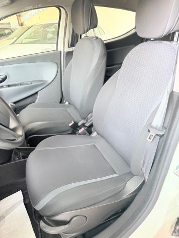 Lancia Ypsilon 1.2 69 CV 5 porte GPL Ecochic Silver - Foto 10