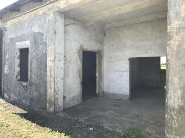 Rustico / Casale di 235 m² con più di 5 locali e box auto doppio in vendita a Soliera - Foto 10