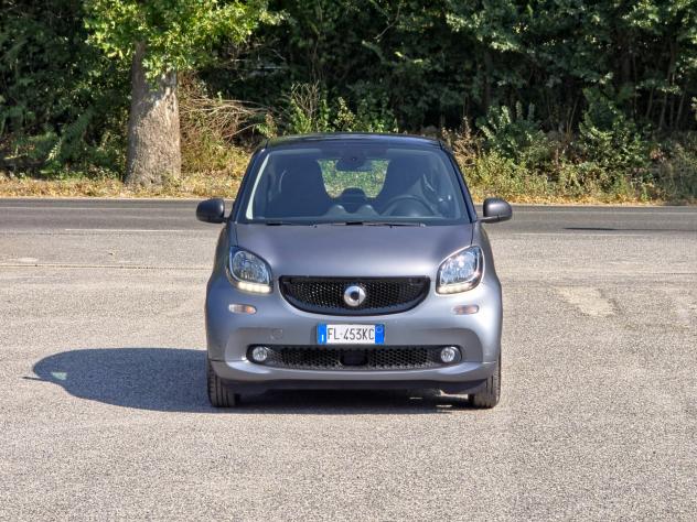 Smart ForTwo 70 1.0 twinamic Prime CV-71 E6 Automatico NEO 2017 - Foto 2