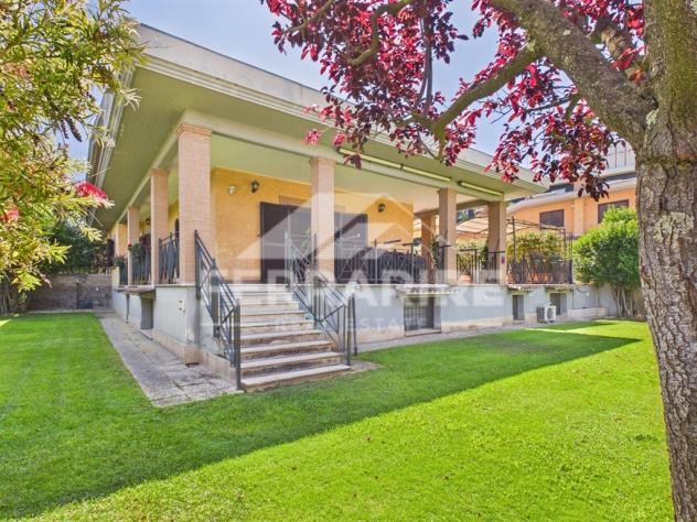 VILLA BIFAMILIARE AURELIA ADIACENTE PANORAMA / TENUTA DELL'ACQUA FREDDA - Foto 2