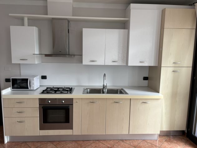 CUCINA COMPLETA DI ELETTRODOMESTICI