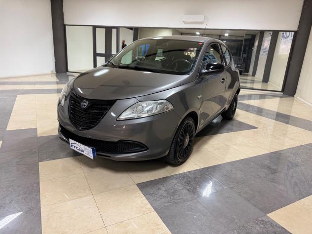 Lancia Ypsilon 1.2 69 CV 5 porte GPL Ecochic Gold - Foto 3