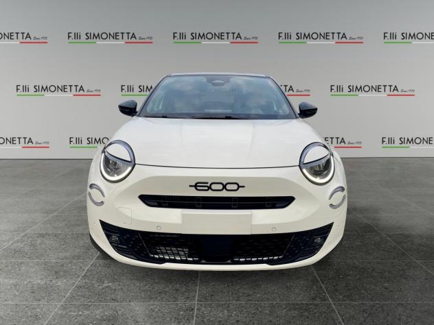 FIAT 600 1.2 hybrid Sport 145cv auto - KM0 - Foto 2
