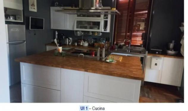 Immobile in asta di 149 m² con più di 5 locali e box auto in vendita a Orbassano - Foto 5
