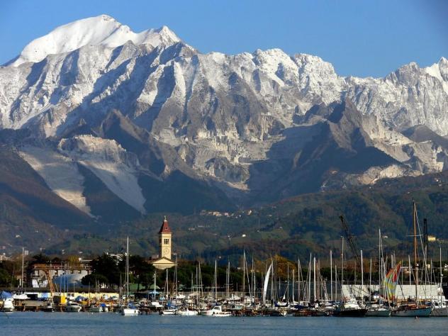 Attico in affitto a Marina di Carrara - Carrara 60 mq  Rif: 1426471