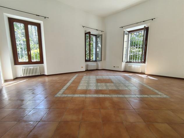 MONZA CENTRO - Prestigioso appartamento in casa d'epoca con posto auto - Foto 4
