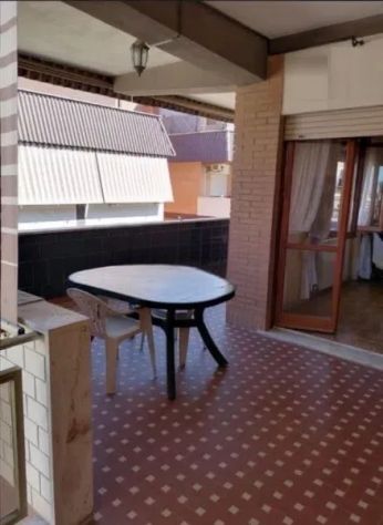 POMEZIA TRILOCALE ARREDATO CON BALCONE E POSTO AUTO - Foto 7