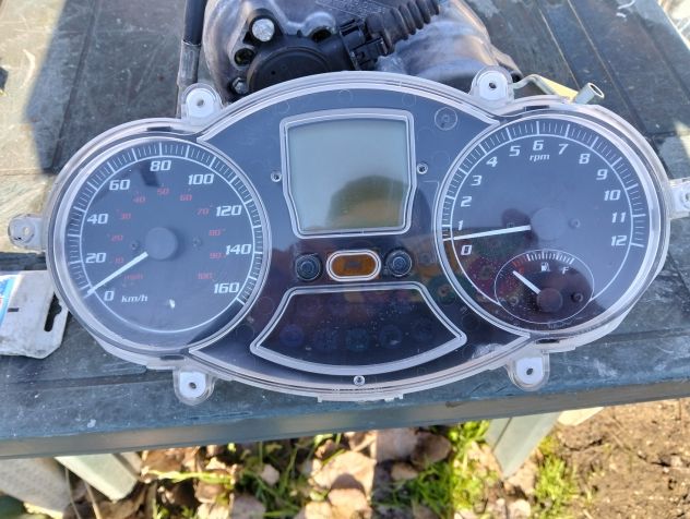 Strumentazione Contachilometri Piaggio MP3 125 / 250 / 300 / 400 / 500 dal 2009
