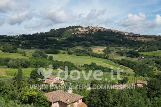 Rustico / Casale di 440 m² con più di 5 locali e box auto in vendita a Montepulciano - Foto 9