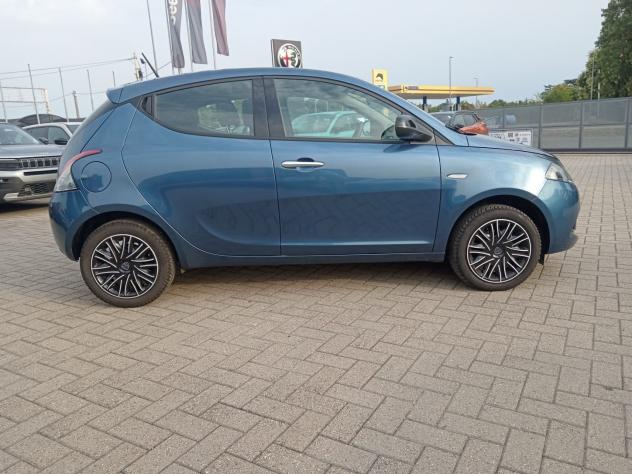Lancia Ypsilon 1.0 FireFly 70cv S&S Hybrid SILVER - Foto 4