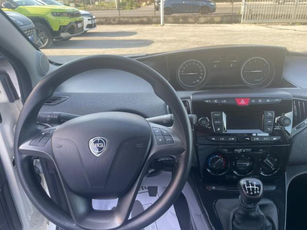 Lancia Ypsilon 1.0 70cv Firefly Hybrid S&S Silver - Foto 10