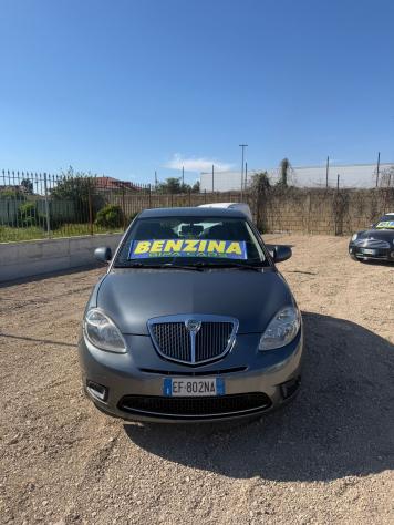 Lancia Ypsilon 1.2 69 CV Argento - Foto 8