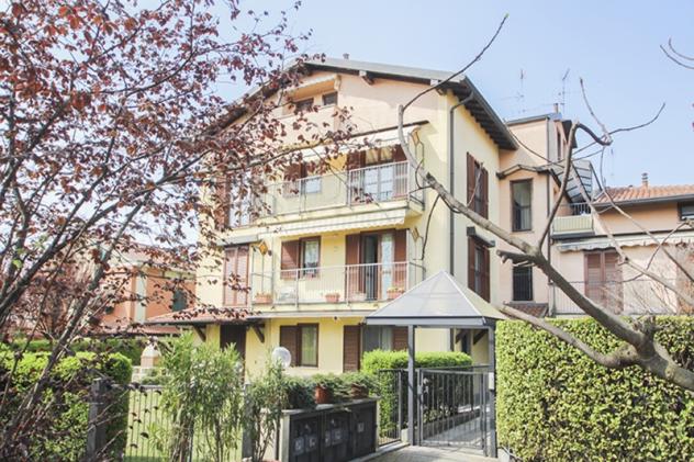 TRILOCALE CON MANSARDA, DOPPI SERVIZI, BOX DOPPIO E CANTINA
