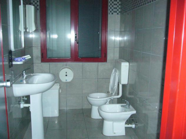 Immobile di 220 m² con più di 5 locali in affitto a Maranello - Foto 7