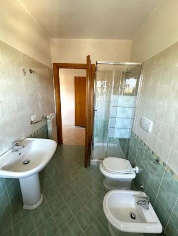 MONTEROTONDO QUADRILOCALE CON POSTO AUTO - Foto 3