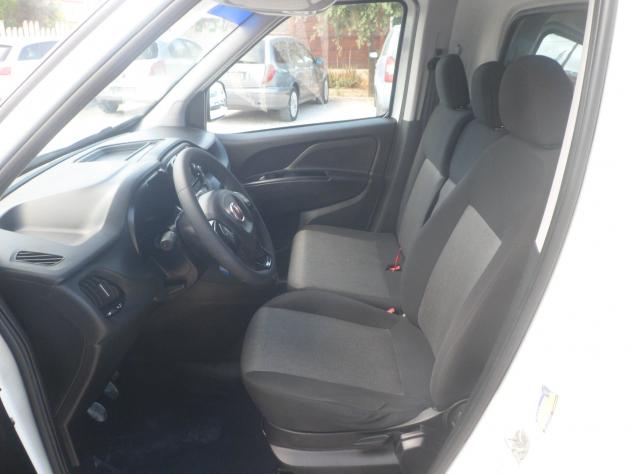 Fiat Doblo furgone 3 posti - Foto 10