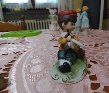 STATUETTA IN CERAMICA  GIOVANE PITTORE - Foto 2