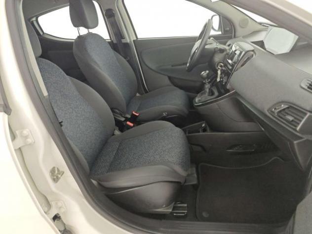 Lancia Ypsilon 1.0 firefly hybrid Silver s&s 70cv - Foto 6