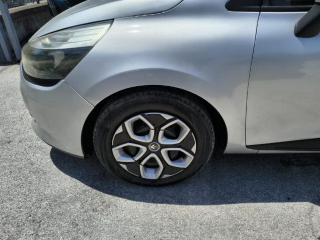 RENAULT Clio 1.2 75CV 5 porte Costume National rif. 23838386 - Foto 4