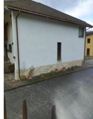 Immobile in asta di 315 m², box auto in vendita a Pieve Torina - Foto 2