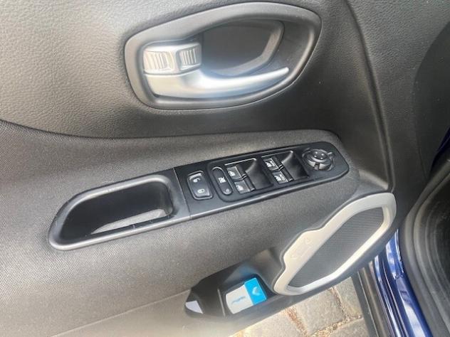 Jeep Renegade 1.6 Mjt 120 CV Longitude - Foto 8