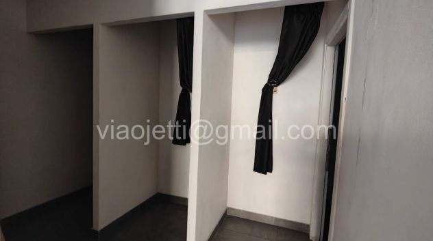 AFFITTASI Negozio di 86 mq con 2 Ampie Vetrine in Via Ugo Ojetti (Zona Talenti) - Foto 7