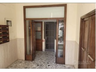 RE DI ROMA MONOLOCALE ARREDATO SPESE INCLUSE