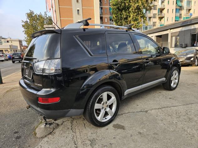 Mitsubishi Outlander Outlander 2.0 di-d 7POSTI GANCIO TRAINO - Foto 3