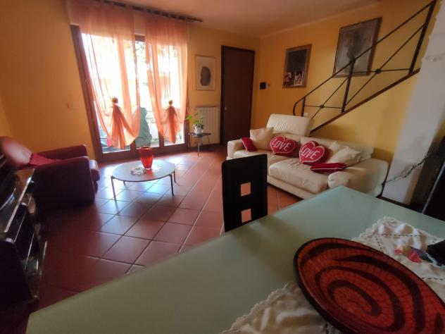 VILLA A SCHIERA di 4 vani e di 144 mq (VIAREGGIO) rif. 638 - Foto 2